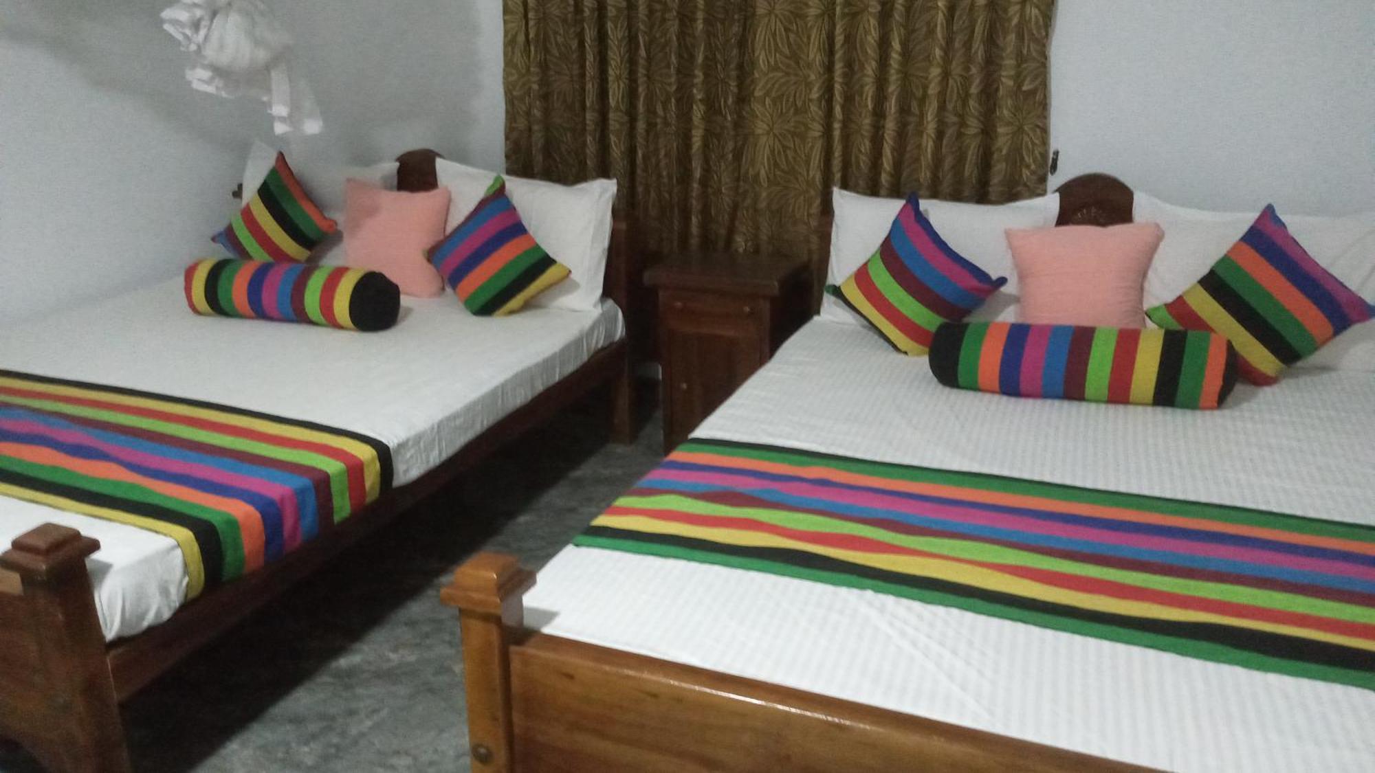 Iduwara Guest Apartman Szigirija Kültér fotó